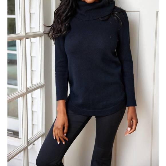 NEW SAIL TO SABLE rounded hem sweater in black - Picture 1 of 3